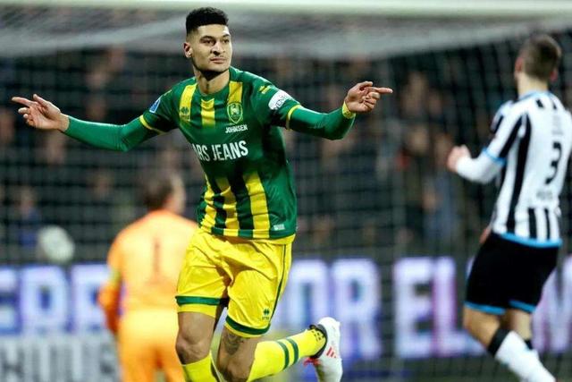 小瓦格纳35分魔术险胜76人 老鹰终结雄鹿7连胜