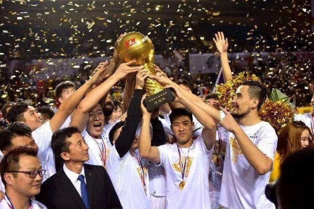 范尼：每个人都知道曼城的实力 希望瓦尔迪能复出